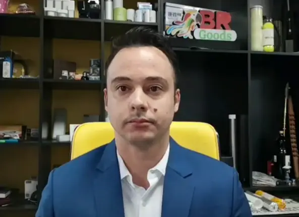 报道配图 · Times Brasil | CNBC · Guerra comercial impulsiona Brasil como rota estratégica